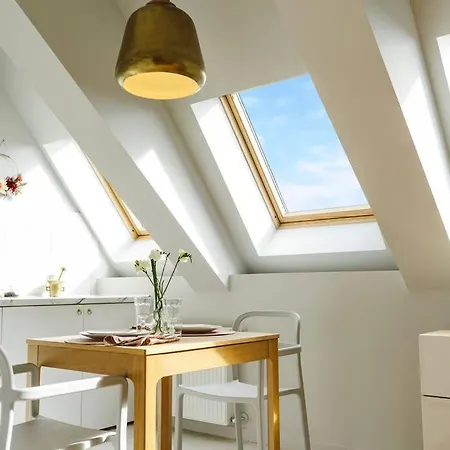 Vivando - Sunny F + Parking Apartment Bukarest